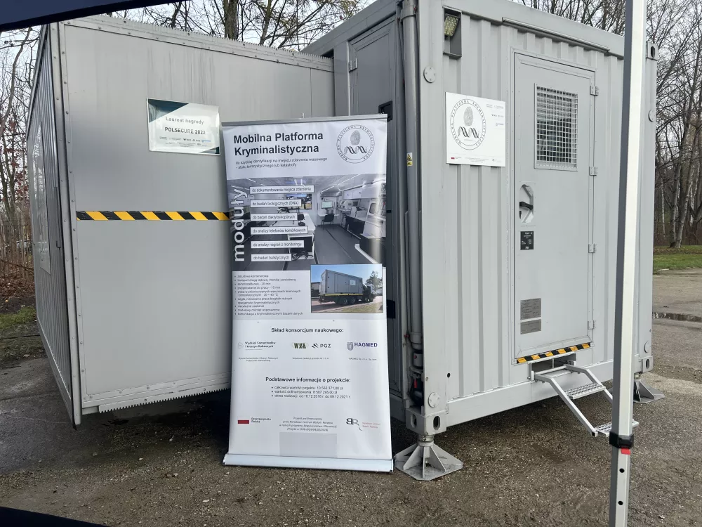 Widok zewnętrznych prostopadłościennych segmentów